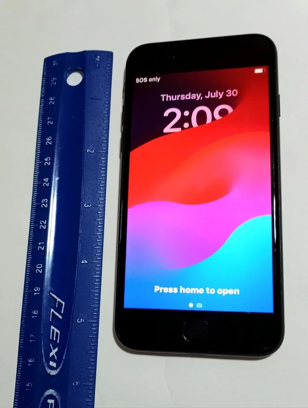 Iphone SE (2020) 128gb *Unlocked/Replacement Battery & Tool Kit